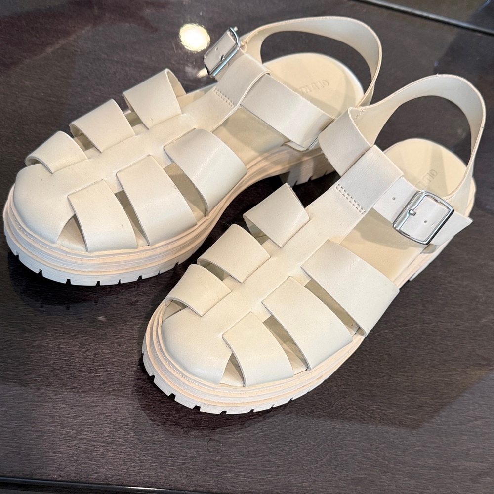 Old Navy White Sandals - New